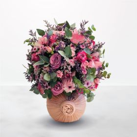 حضن دافئ، السعودية، الرياض، توصيل، اون لاين، اونلاين، زهور، ورود، أزهار، ورد، فازة، الورد، الورود، الزهور، وردي، زهري، قرنفلي، مشمشي، بنفسجي، أرجواني، يوم-الميلاد، عيد-الميلاد، زواج، زفاف، عرس، فرح، الزواج، أقحوان، جوري، الأقحوان، الجوري، أطيب-الأمنيات، أ